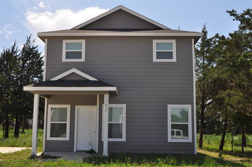 Just North of Waxahachie on FM 813 or Brown Street, a few miles before Rocket Cafe
This newly built home boasts three spacious bedrooms and 2.5 baths, highlighted by elegant tile and vinyl plank flooring throughout. Enjoy ample natural light and luxurious finishes that make every inch of of this home luxurious. The open-concept living area is perfect for entertaining, while the custom cabinetry in the kitchen offers both style and functionality. The home is 10 minutes from H.E.B., Red Oak school district, and surrounded by quiet neighborhoods and nature.
Additional monthly cost of $250.00 for Water, Septic, and Trash service. Trash pick up two times a week.
for you   we have 10 more homes in the same street