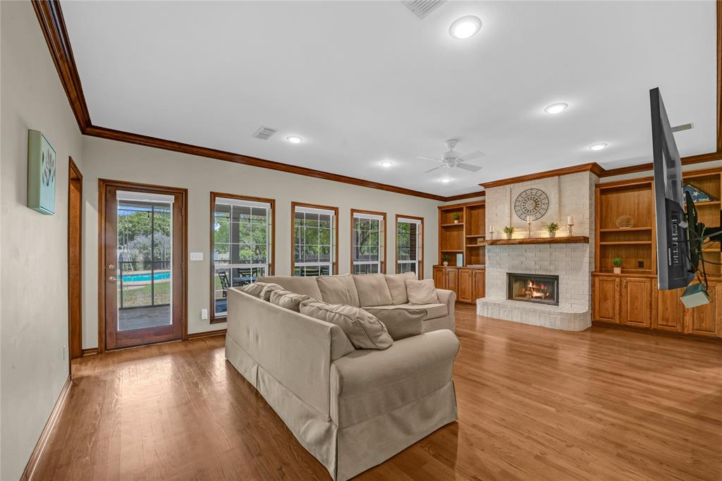 1514 Greenleaf Drive