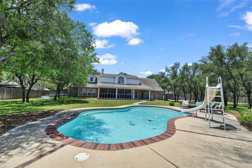 1514 Greenleaf Drive