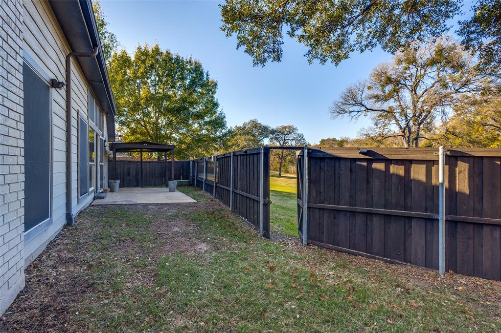 Lake Forest Garden Home Ph 1 - Residential