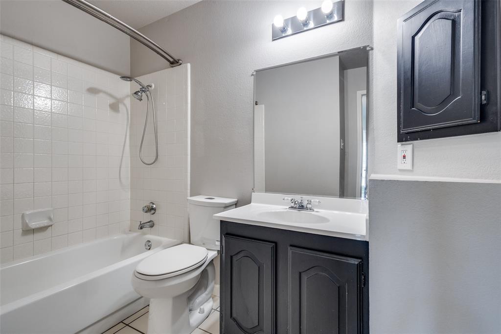 Lake Forest Garden Home Ph 1 - Residential