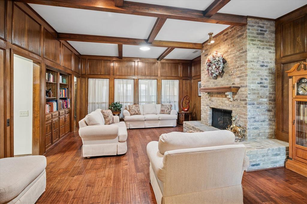 4009 Weyburn Place