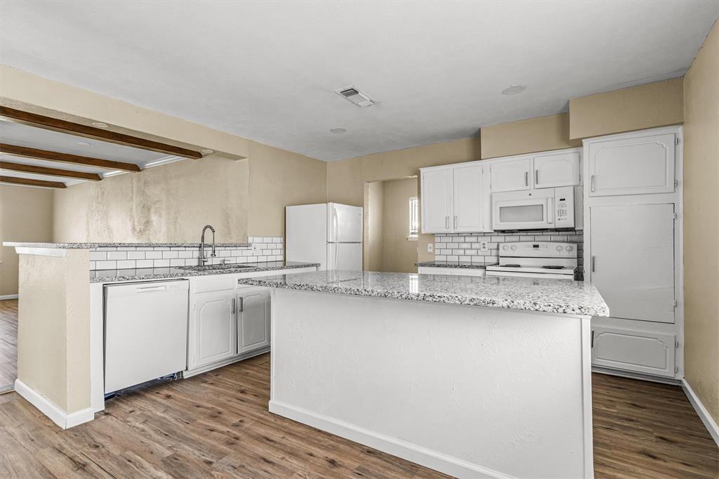 Casa Linda #2 - Residential