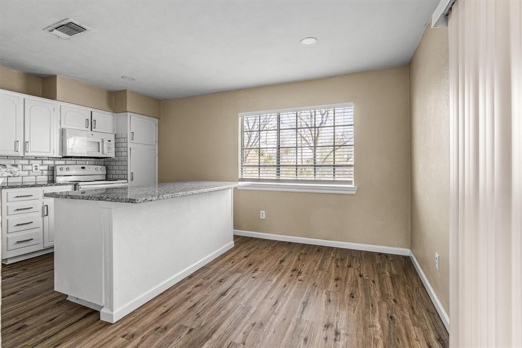 Casa Linda #2 - Residential