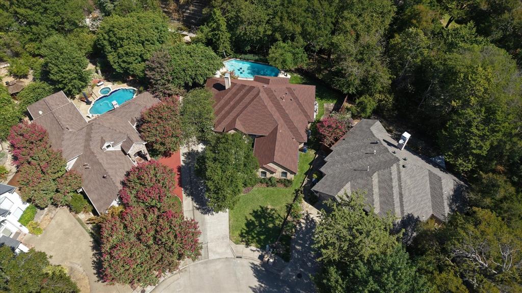 9758 Vinewood Drive