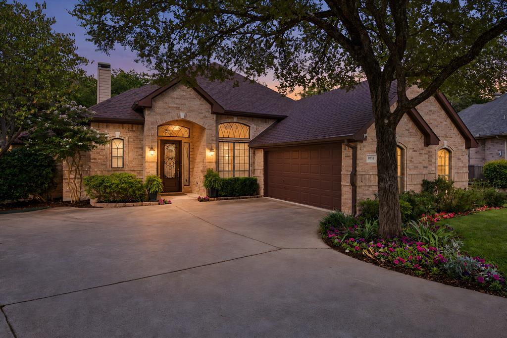 9758 Vinewood Drive