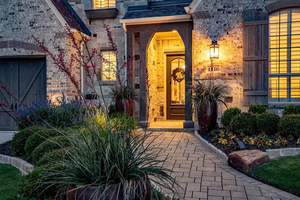 1116 Homestead Way
