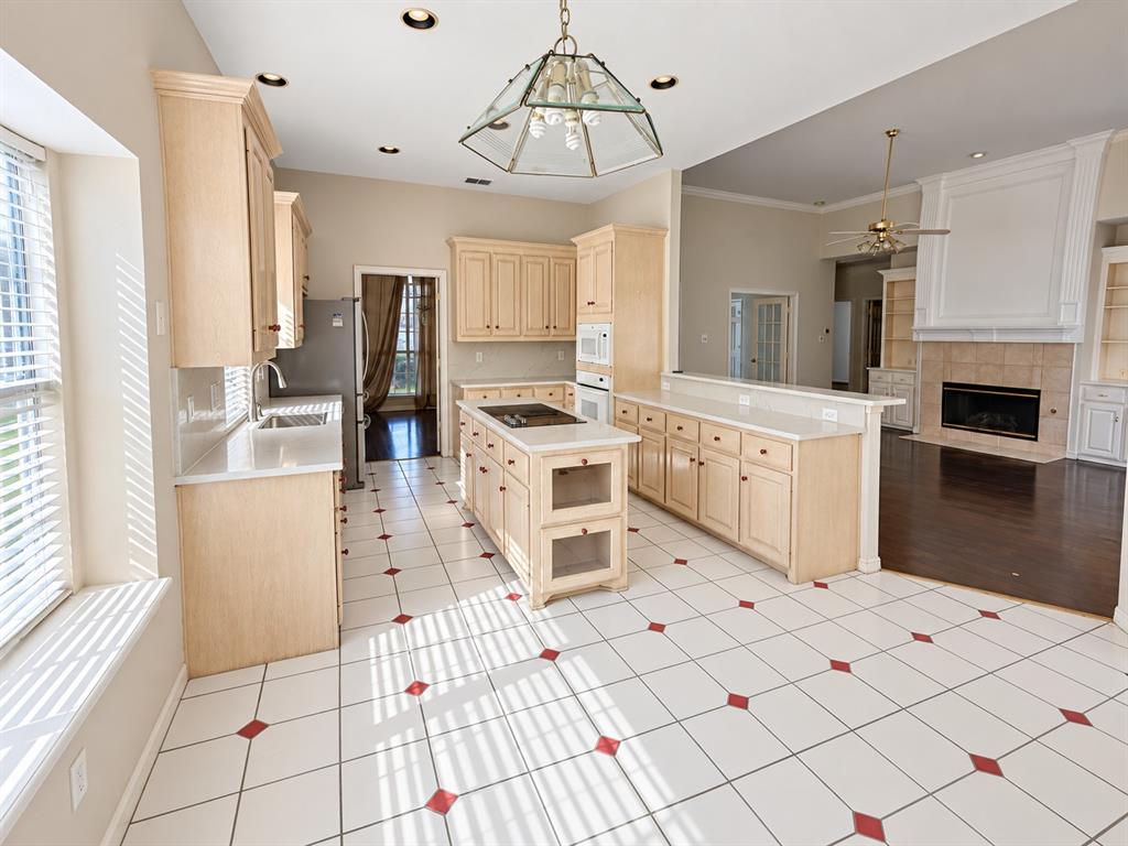 3900 Newhall Drive