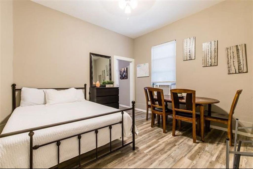 Dallas Land & Loan 02 - Residential