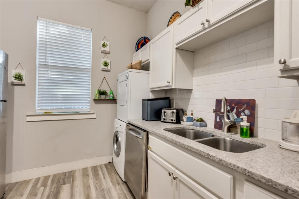 Dallas Land & Loan 02 - Residential