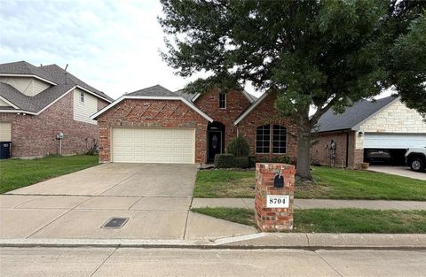 Photo of 8704 Corral Circle, Fort Worth, TX 76244 (MLS # 21255802)