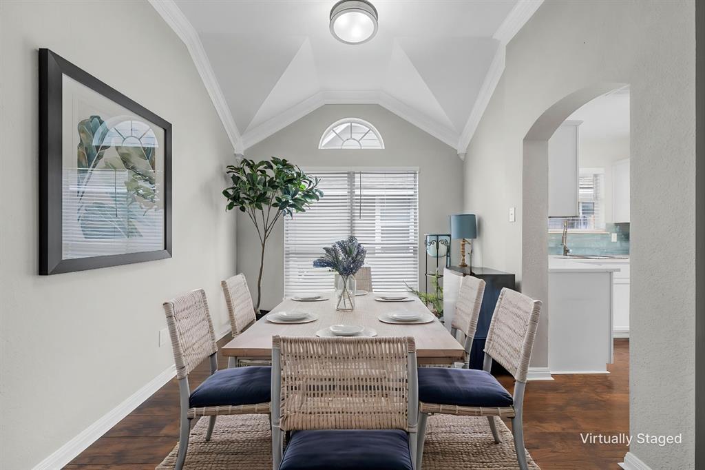 10124 Bunting Drive