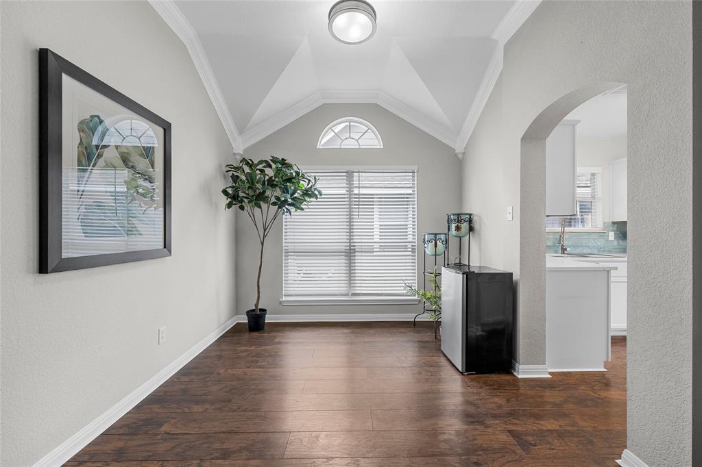 10124 Bunting Drive