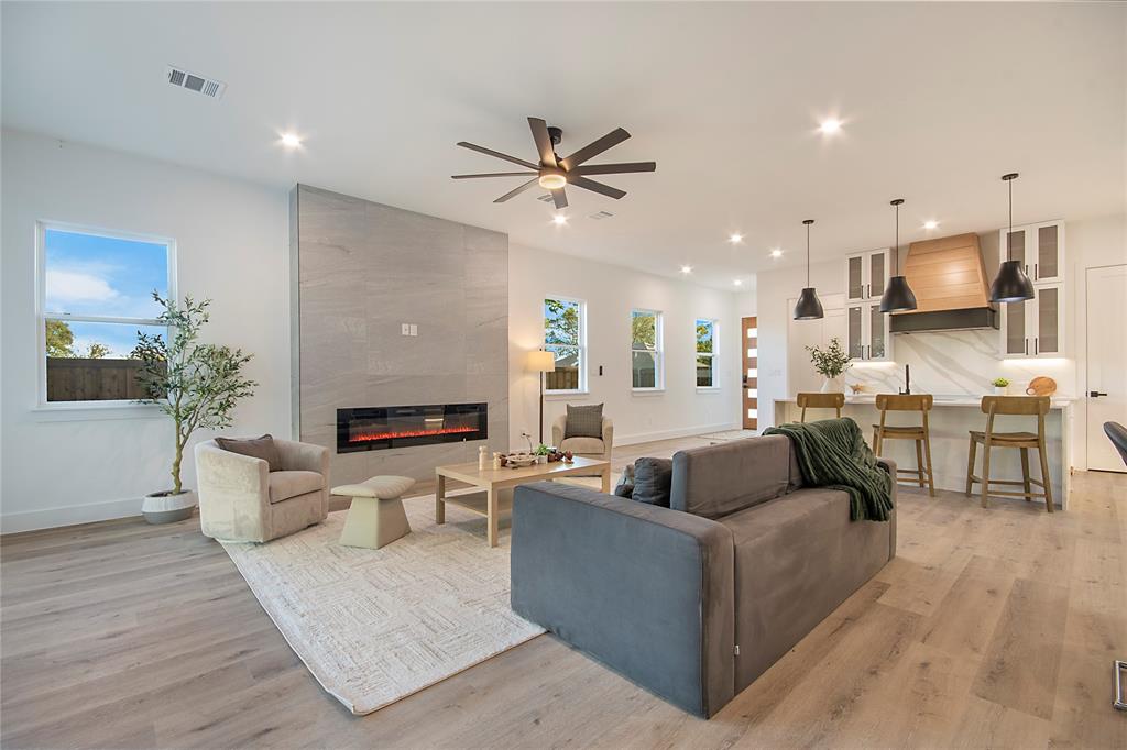 MRS ALLIE HUFFMANS REPLAT - Residential