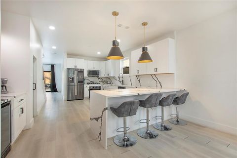 911 Turner Avenue Dallas TX 75208
