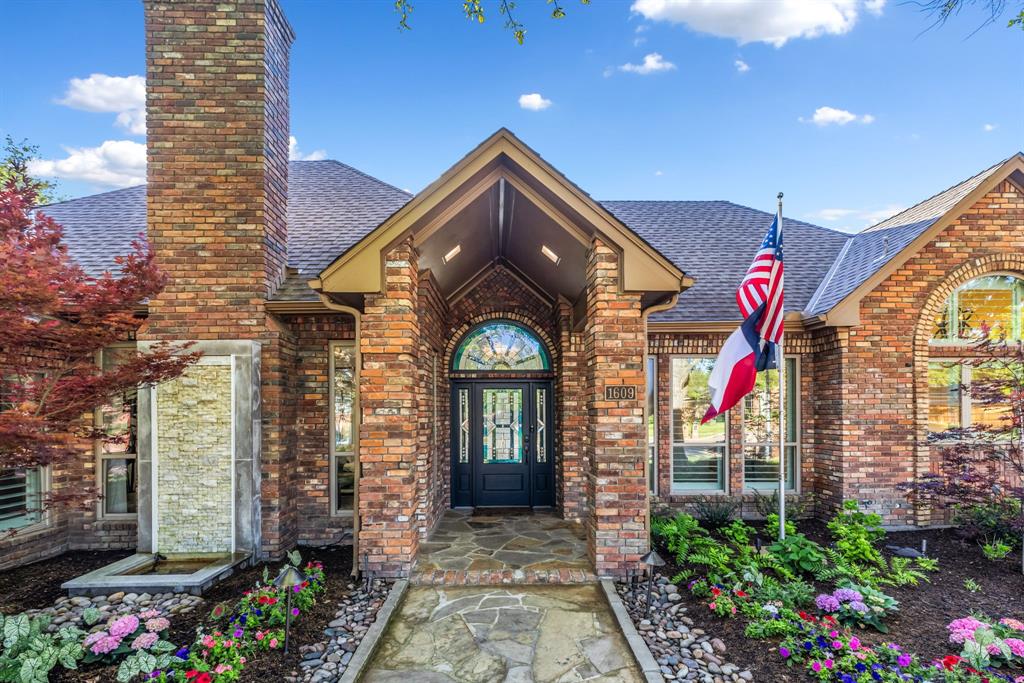 1609 Breakwater Lane