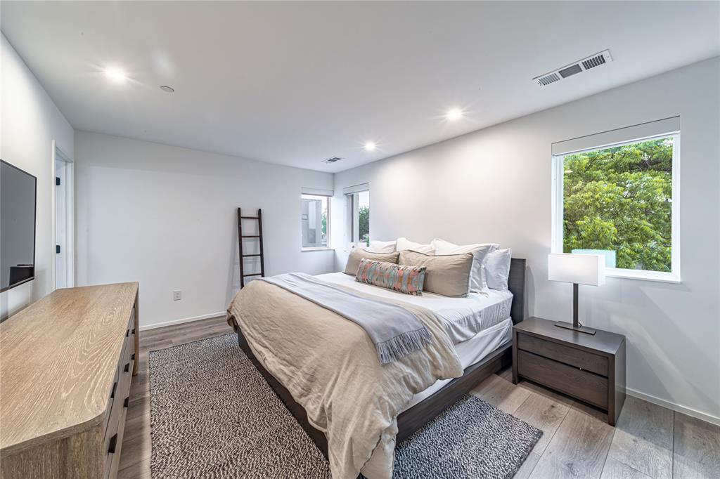 2001 N Prairie Condos - Residential