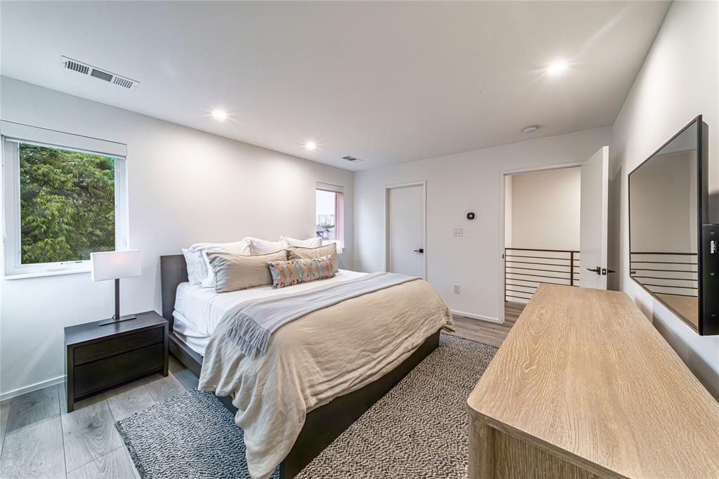 2001 N Prairie Condos - Residential