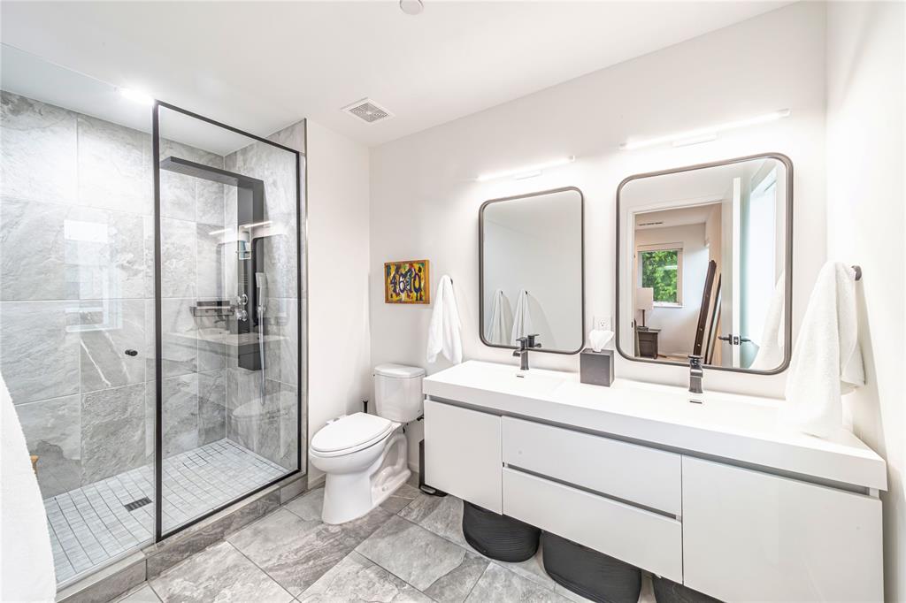 2001 N Prairie Condos - Residential