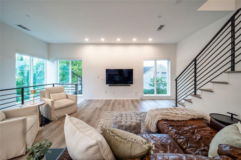 2001 N Prairie Condos - Residential