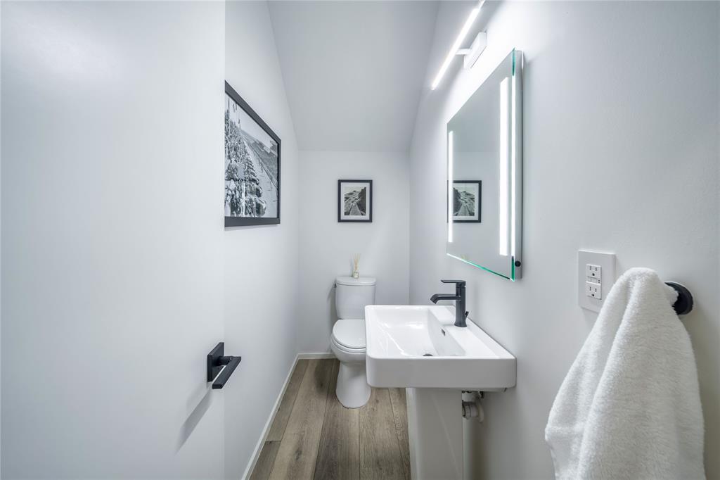 2001 N Prairie Condos - Residential