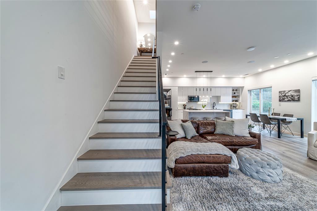 2001 N Prairie Condos - Residential