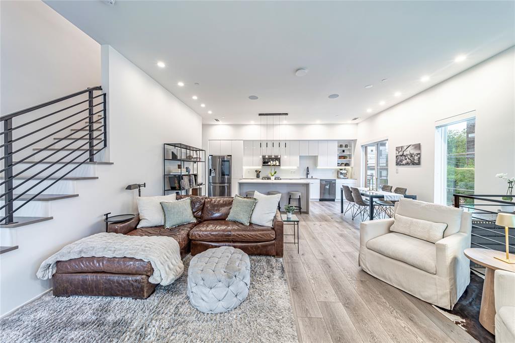 2001 N Prairie Condos - Residential