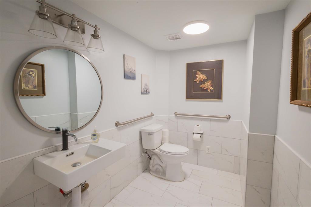 Murphy & Bolanz - Commercial Lease