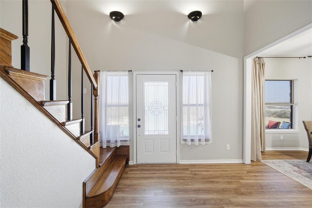 606 Harding Lane