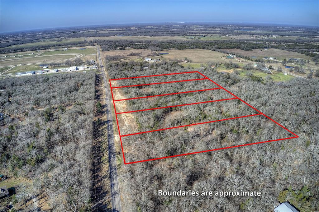 Charli Mo Ests - Land