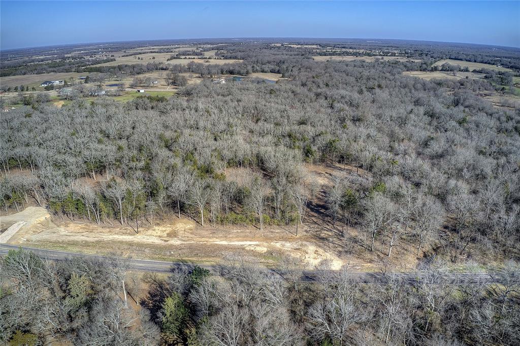 Charli Mo Ests - Land