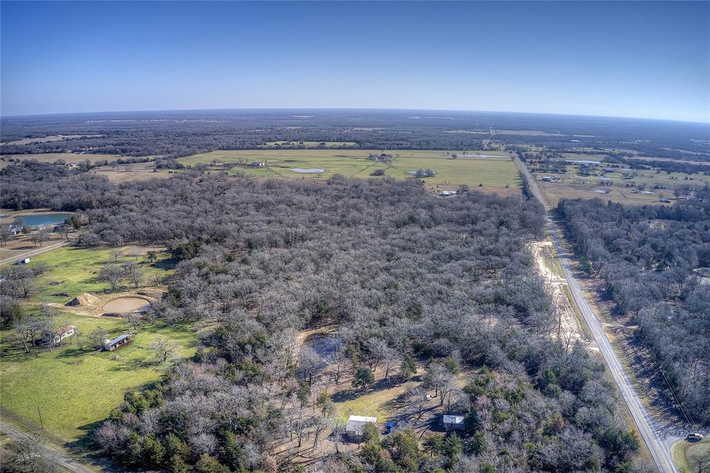 Charli Mo Ests - Land