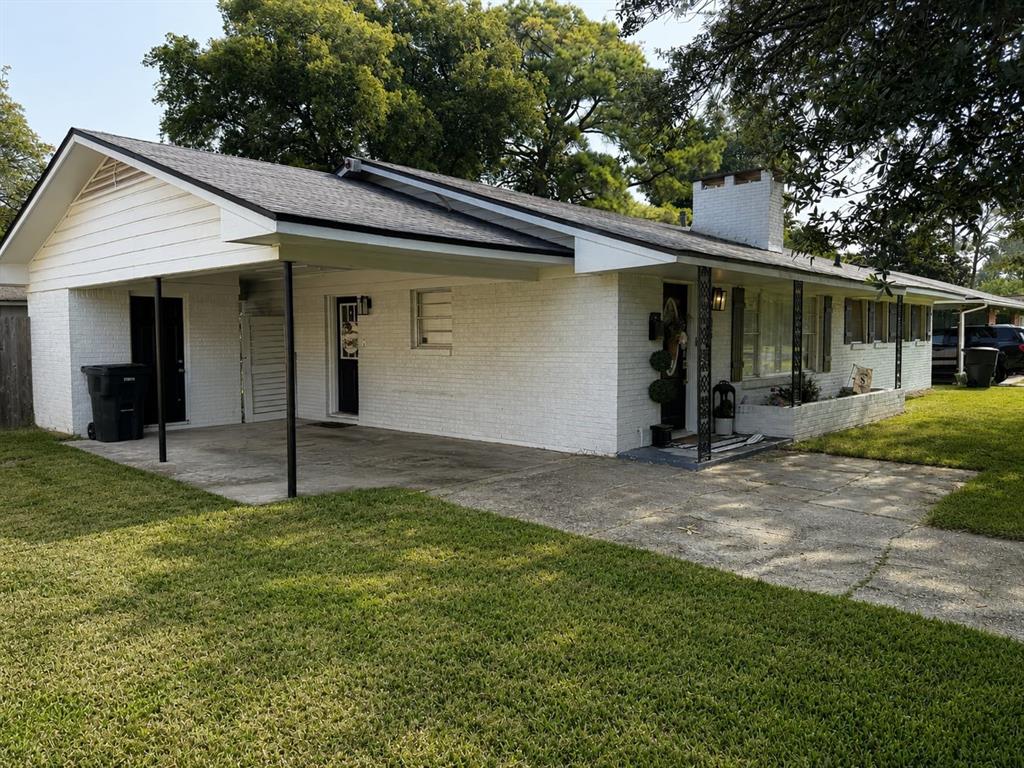 Photo of 2503 Waverly Drive, Bossier City, LA 71111 (MLS # 21357475)