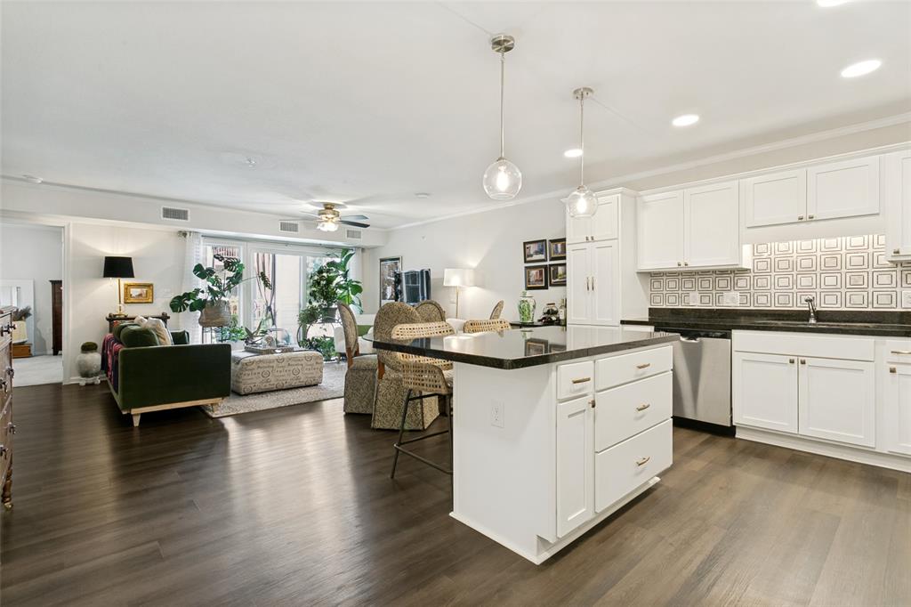 8381 Davis Boulevard 202