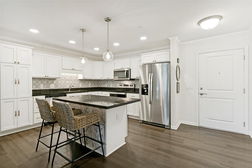 8381 Davis Boulevard 202