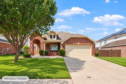 Photo of 200 Lorient Drive, Mansfield, TX 76063 (MLS # 21388500)