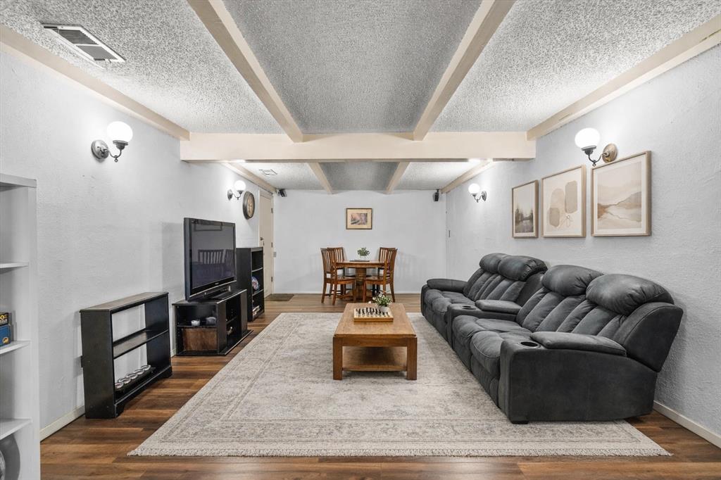 Lake Hlnds Rev - Residential