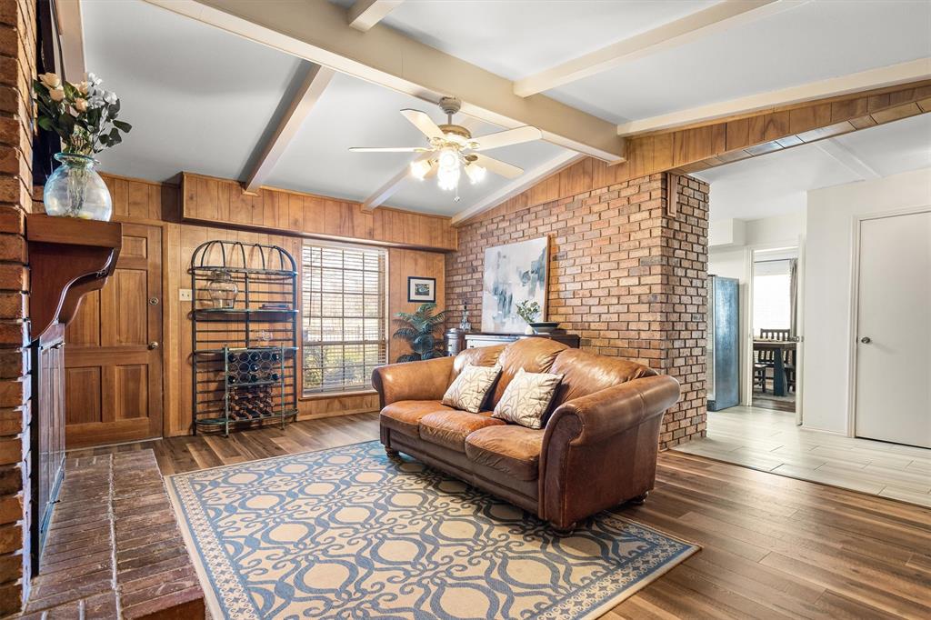 Lake Hlnds Rev - Residential