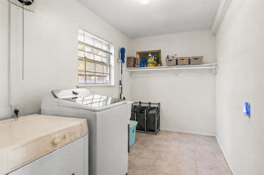 Lake Hlnds Rev - Residential