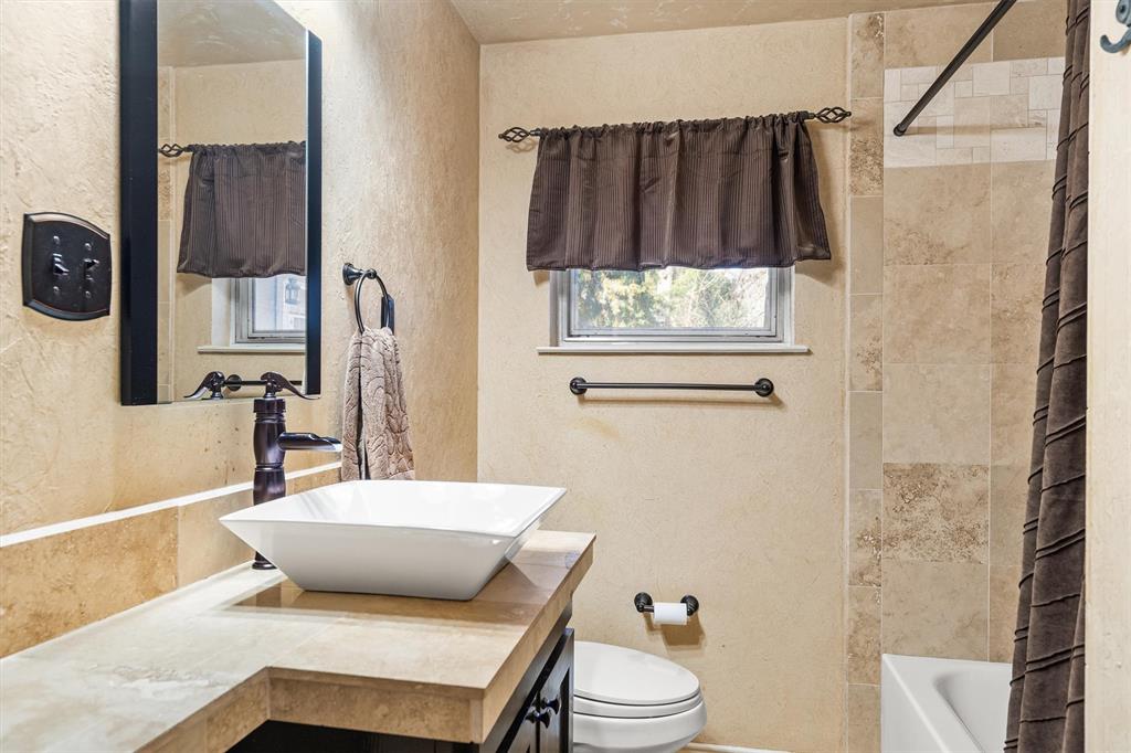 Lake Hlnds Rev - Residential