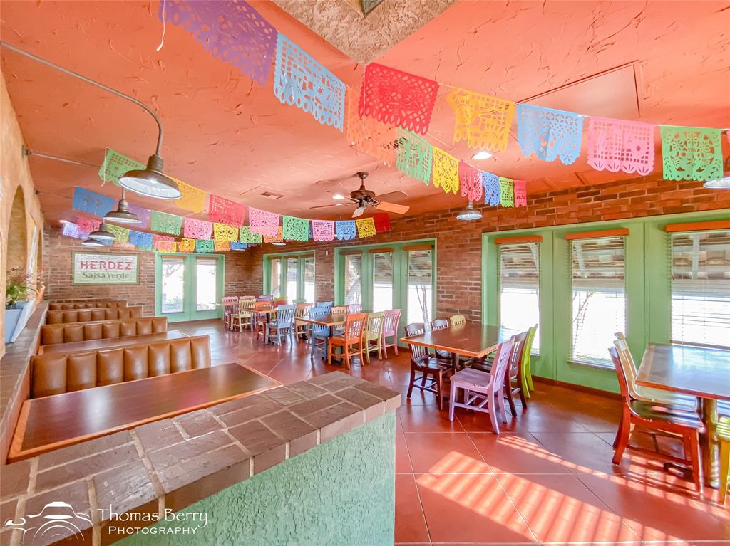 Rhodes Plaza - Commercial Sale