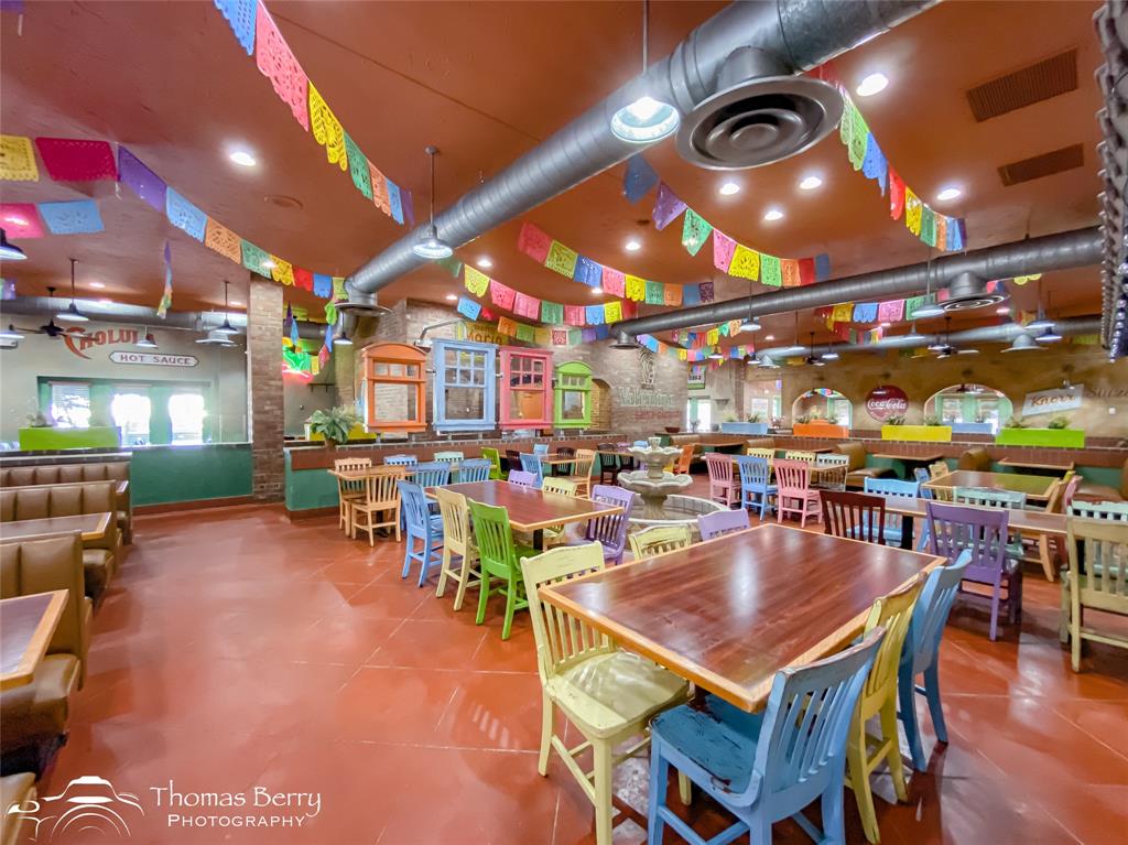 Rhodes Plaza - Commercial Sale