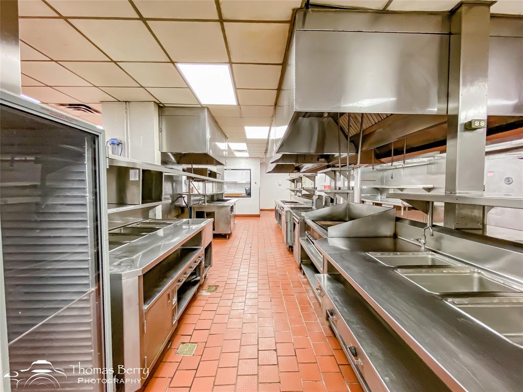 Rhodes Plaza - Commercial Sale