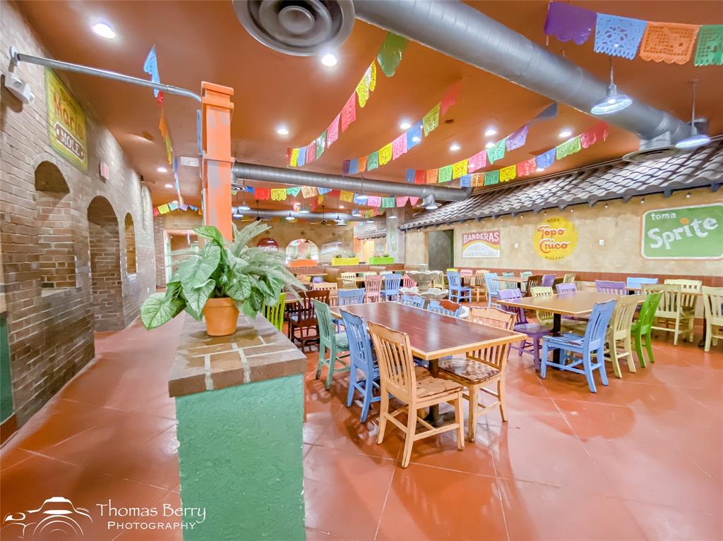 Rhodes Plaza - Commercial Sale