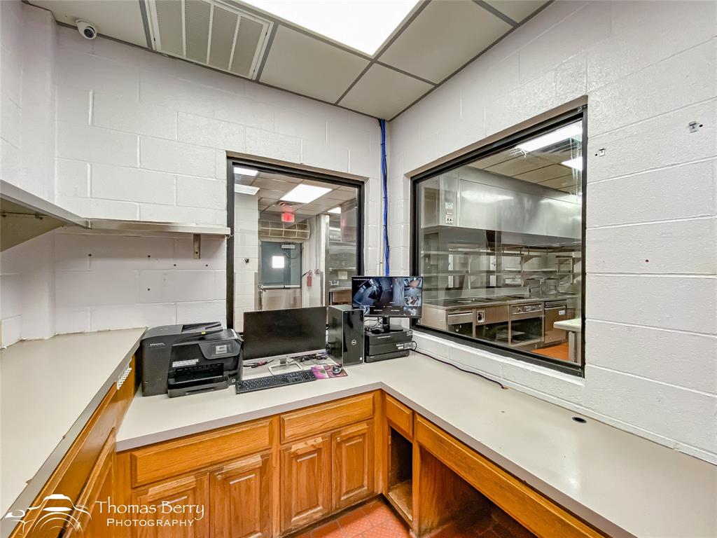 Rhodes Plaza - Commercial Sale