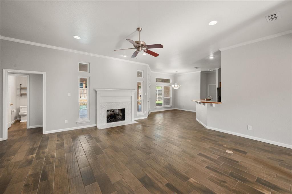 1003 Oak Hill Park
