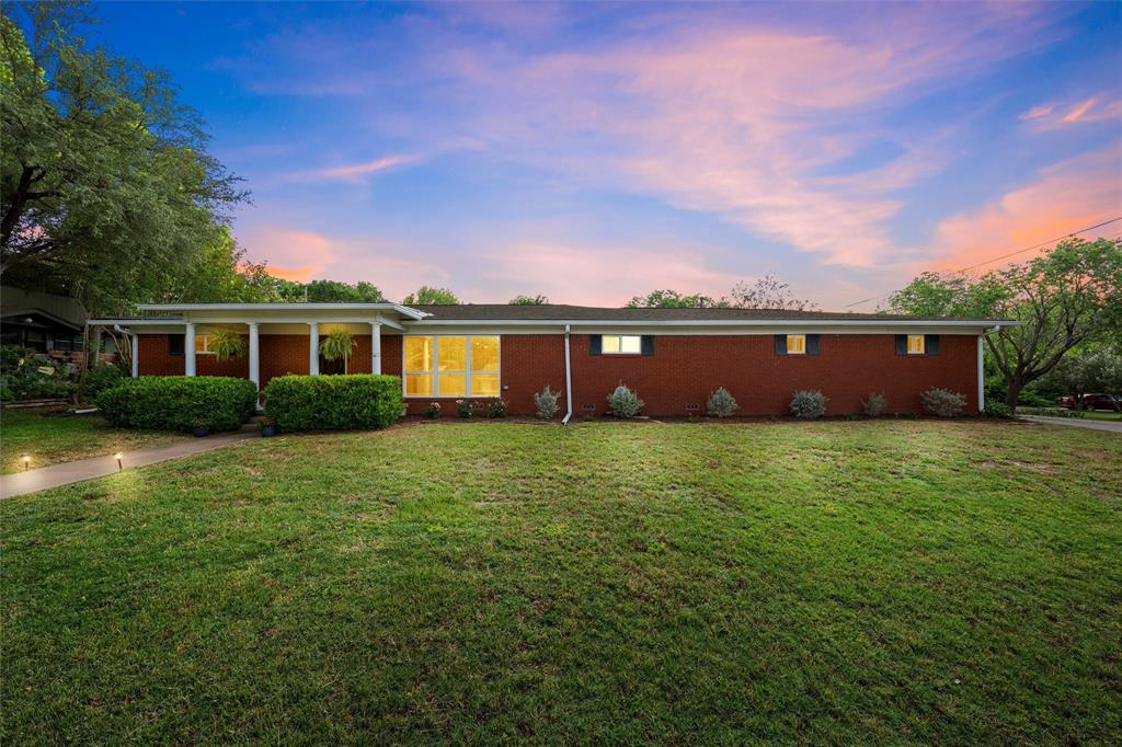 732 Arliss Drive