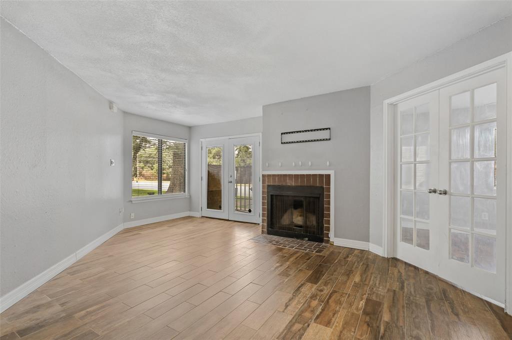 Arlington Oaks Condo - Residential