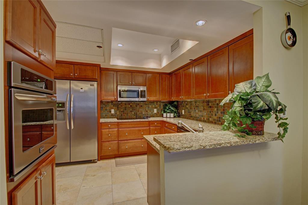 5909 Luther Lane 1102