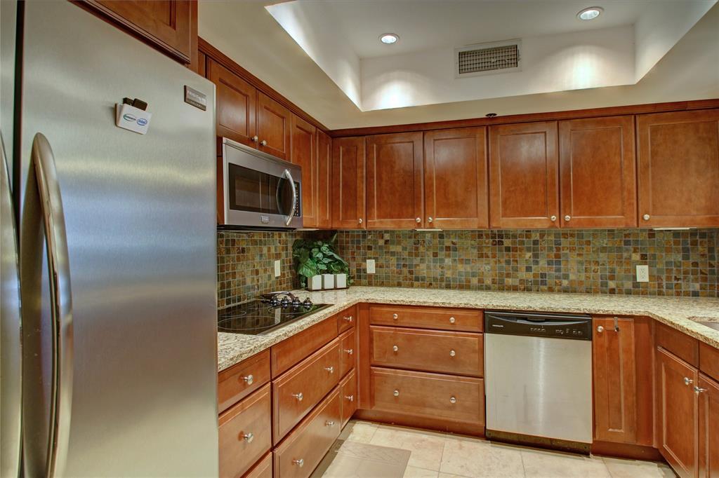 5909 Luther Lane 1102